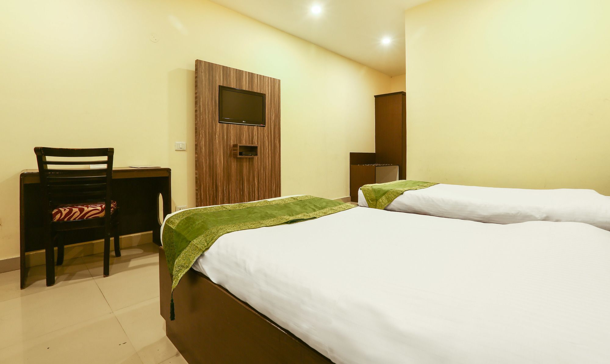 Hotel Treebo Trend Gk Conifer Dharamshala Esterno foto