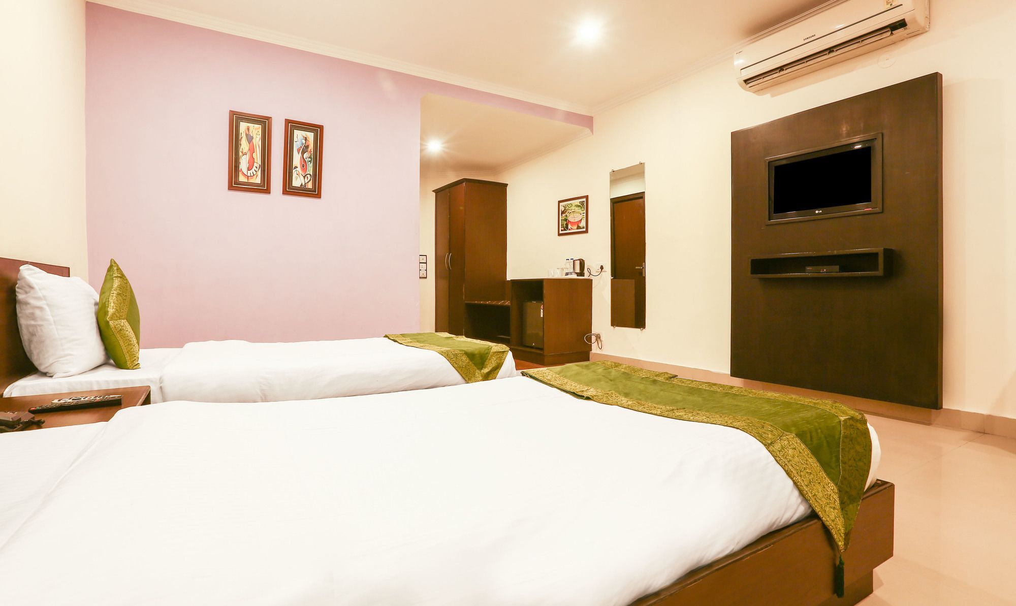 Hotel Treebo Trend Gk Conifer Dharamshala Esterno foto