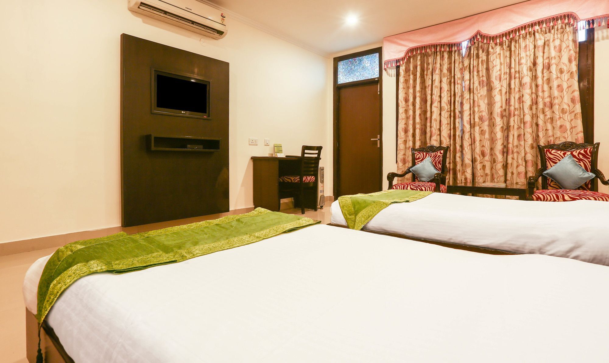 Hotel Treebo Trend Gk Conifer Dharamshala Esterno foto