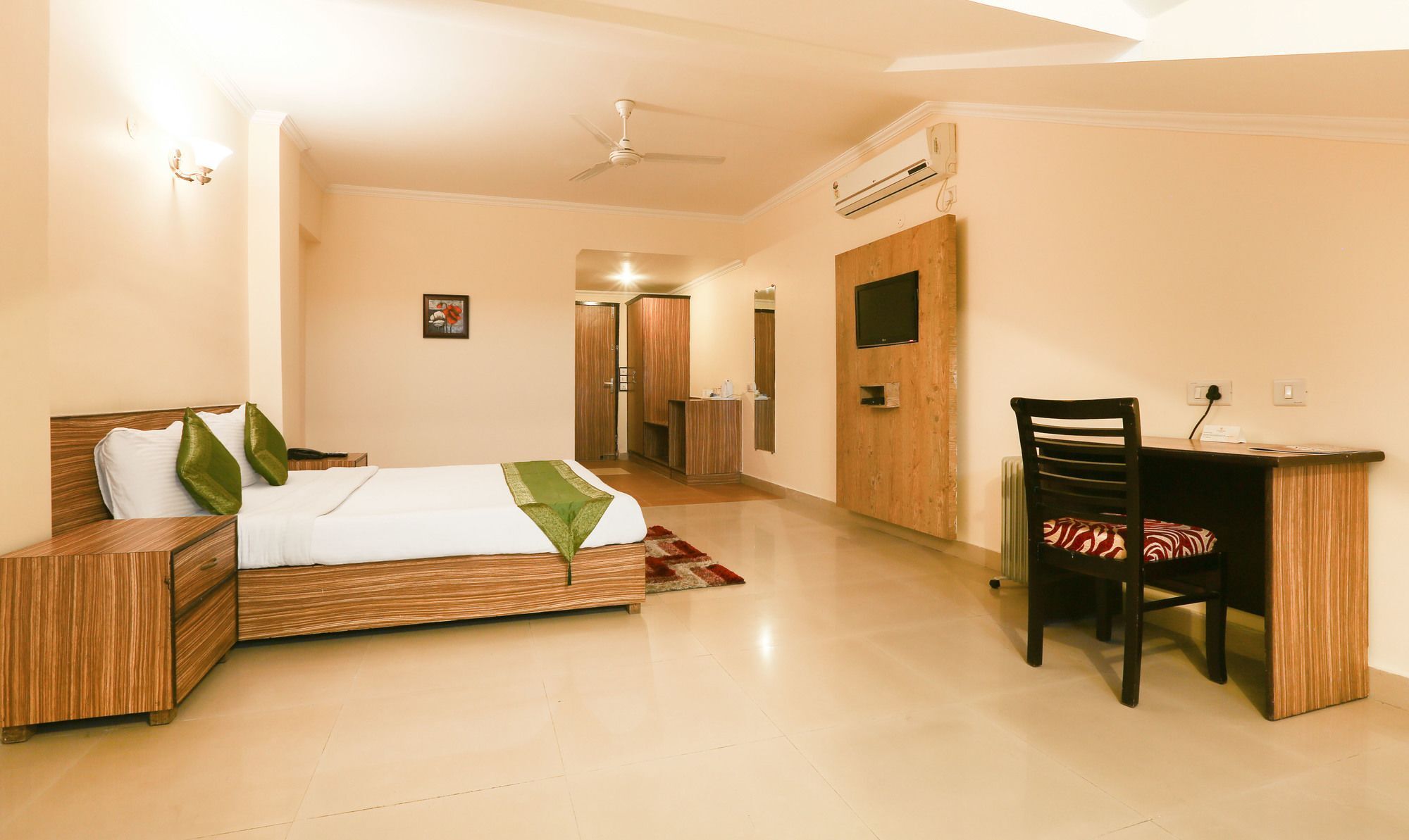 Hotel Treebo Trend Gk Conifer Dharamshala Esterno foto