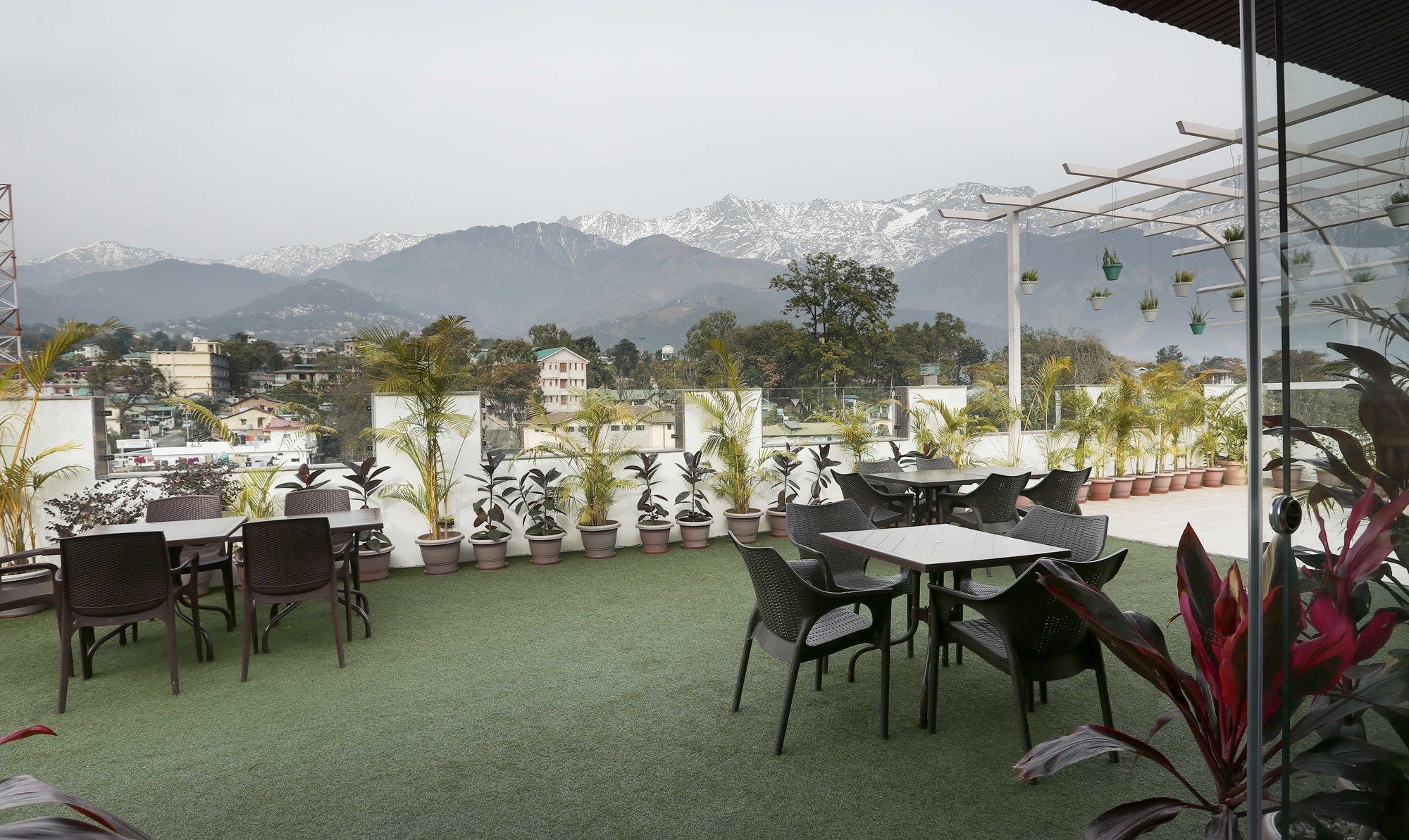 Hotel Treebo Trend Gk Conifer Dharamshala Esterno foto