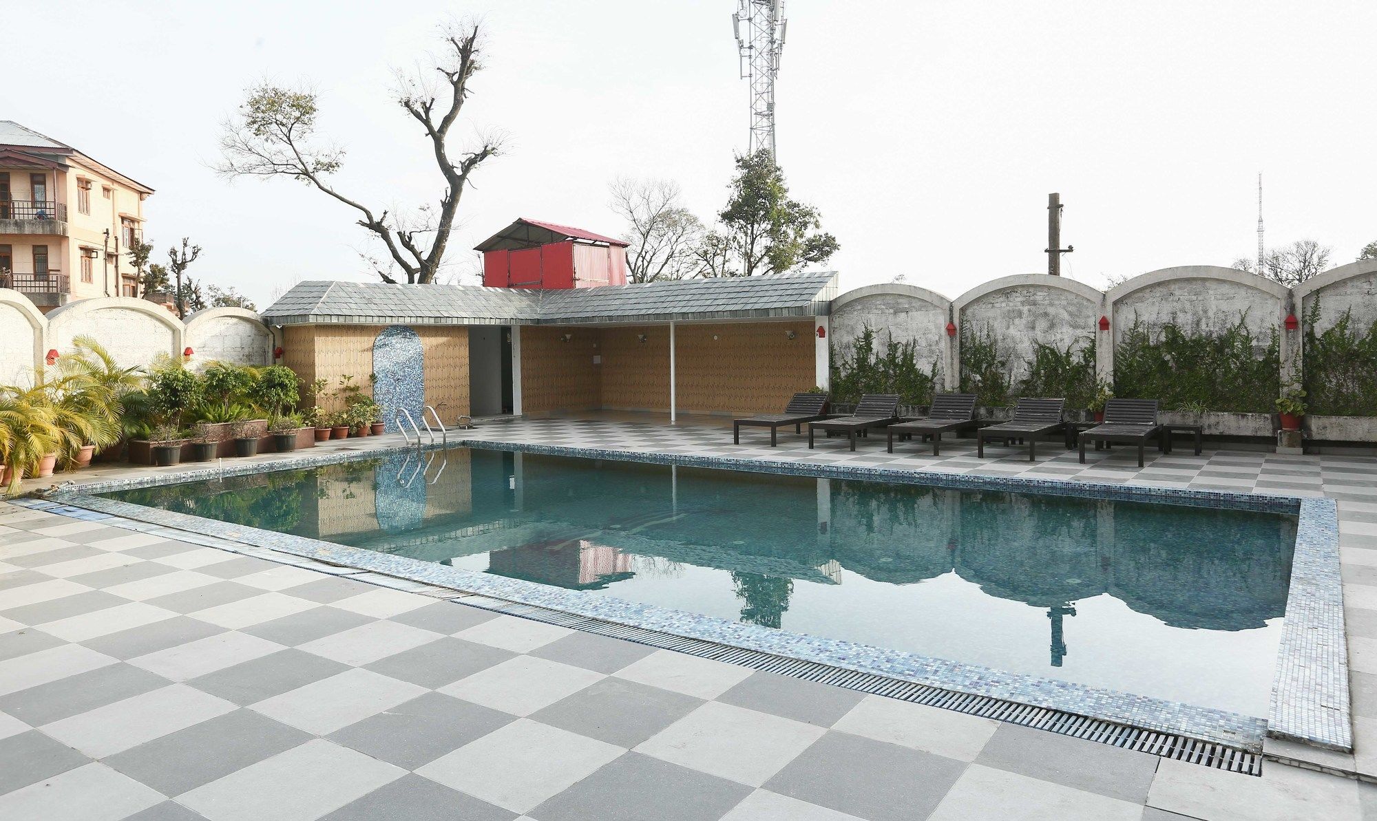 Hotel Treebo Trend Gk Conifer Dharamshala Esterno foto
