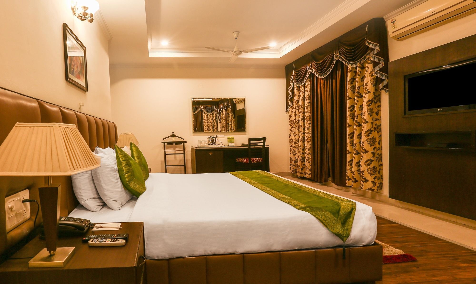 Hotel Treebo Trend Gk Conifer Dharamshala Esterno foto