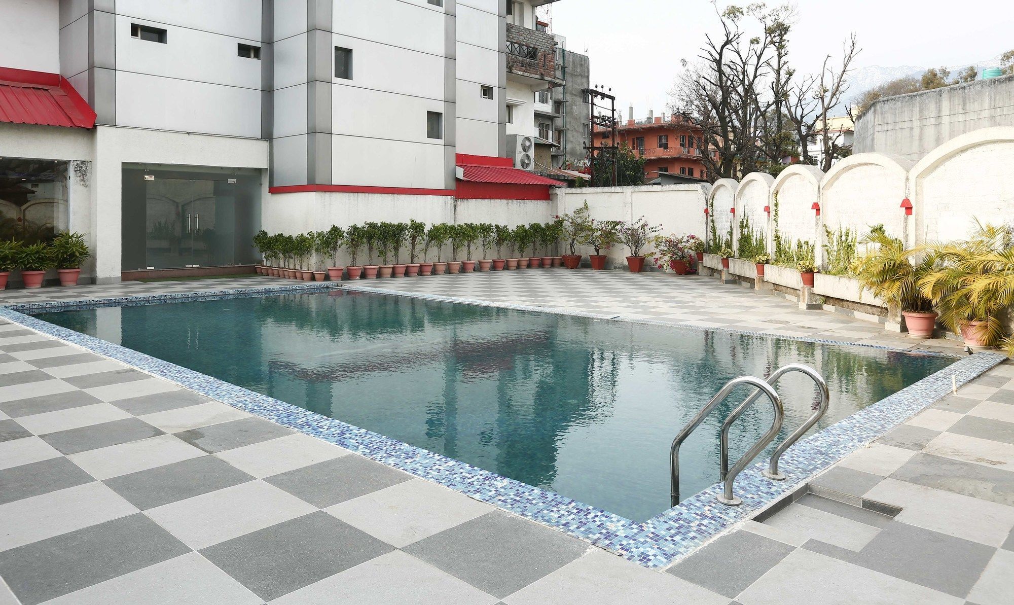 Hotel Treebo Trend Gk Conifer Dharamshala Esterno foto